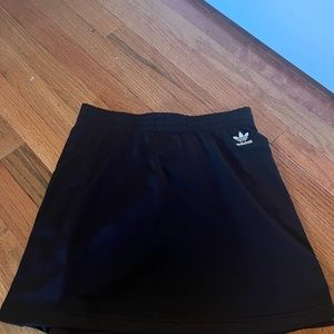 Adidas Tennis Skirt size Small